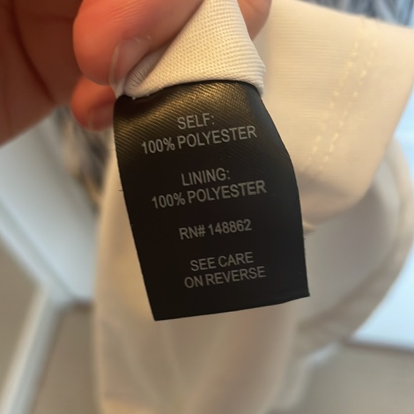 Torrid white dress with black and gold - Picture 6 of 7